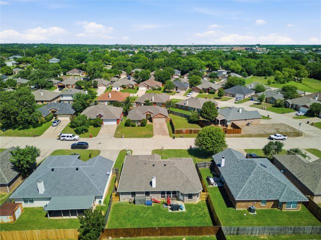 1913 Wahoo Drive, Mansfield, TX 76063