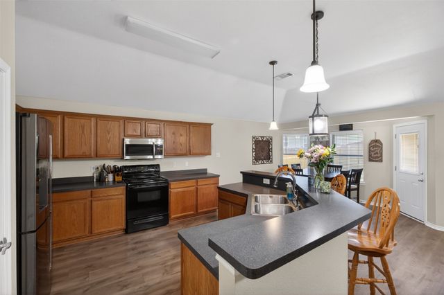 1913 Wahoo Drive, Mansfield, TX 76063