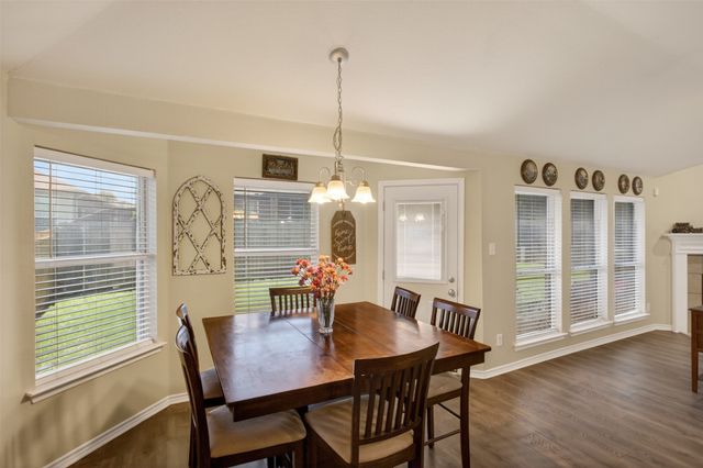 1913 Wahoo Drive, Mansfield, TX 76063