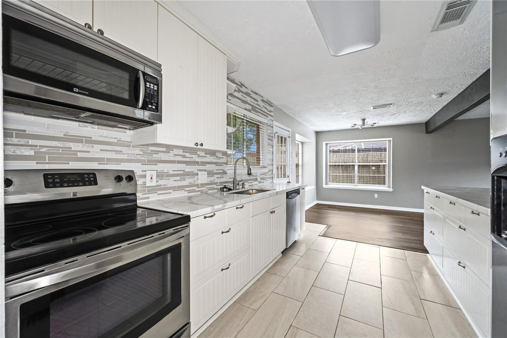 7310 Kite Hill Drive, Houston, TX 77041