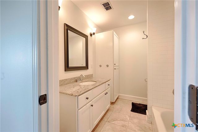 341 County Road 233, Hallettsville, TX 77964