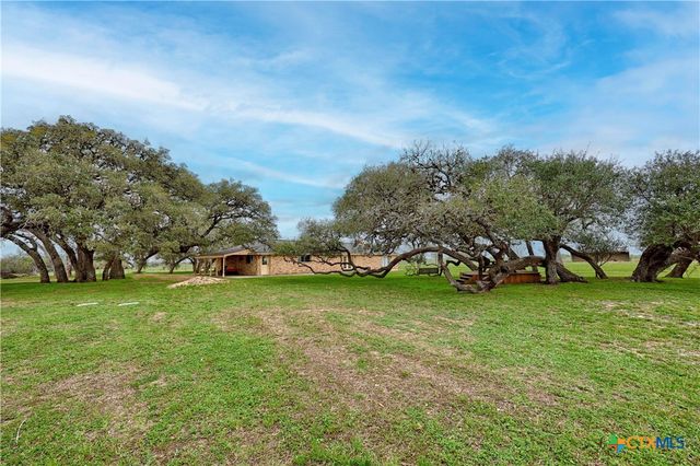 341 County Road 233, Hallettsville, TX 77964