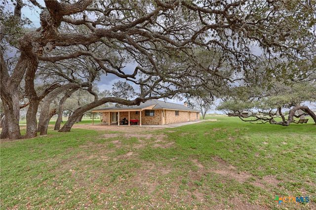 341 County Road 233, Hallettsville, TX 77964