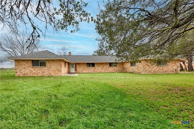 341 County Road 233, Hallettsville, TX 77964