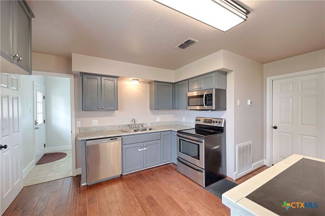 341 County Road 233, Hallettsville, TX 77964