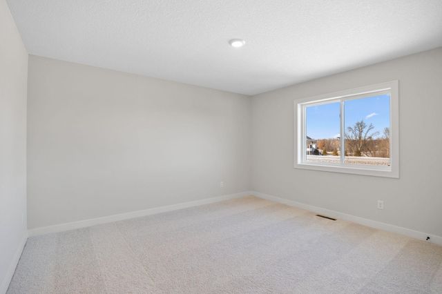 5028 Kyla Way SE, Prior Lake, MN 55372