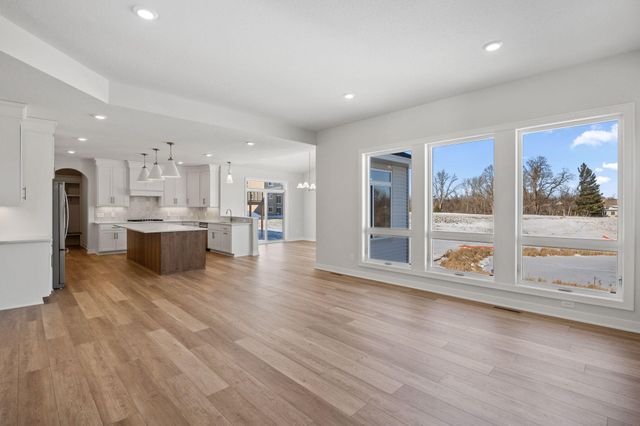 5028 Kyla Way SE, Prior Lake, MN 55372