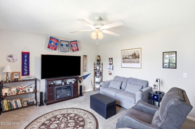 4146 Breezewood Drive Apt 203, Wilmington, NC 28412