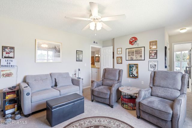 4146 Breezewood Drive Apt 203, Wilmington, NC 28412