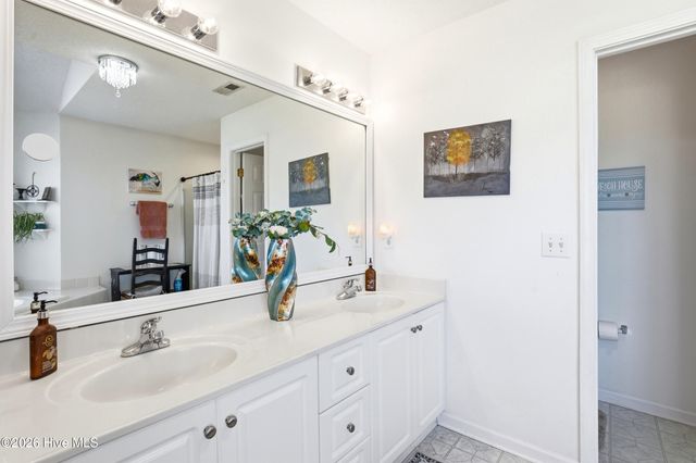 4146 Breezewood Drive Apt 203, Wilmington, NC 28412