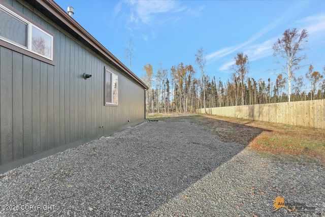 5560 N Suslositna Street, Wasilla, AK 99654