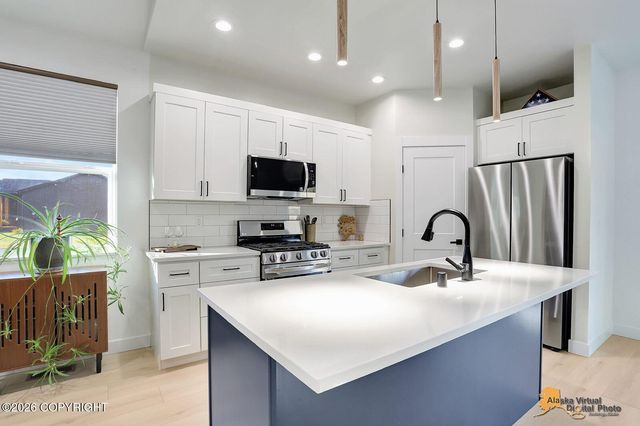 5560 N Suslositna Street, Wasilla, AK 99654