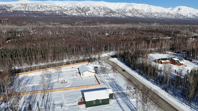 5560 N Suslositna Street, Wasilla, AK 99654