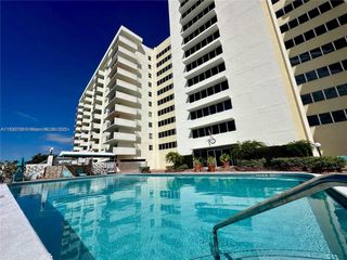 401 Golden Isles Dr 314, Hallandale Beach, FL 33009