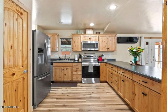 37115 S RINCON Road, Wickenburg, AZ 85390