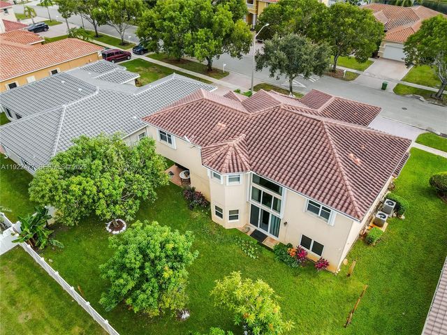 16365 NW 15th St, Pembroke Pines, FL 33028