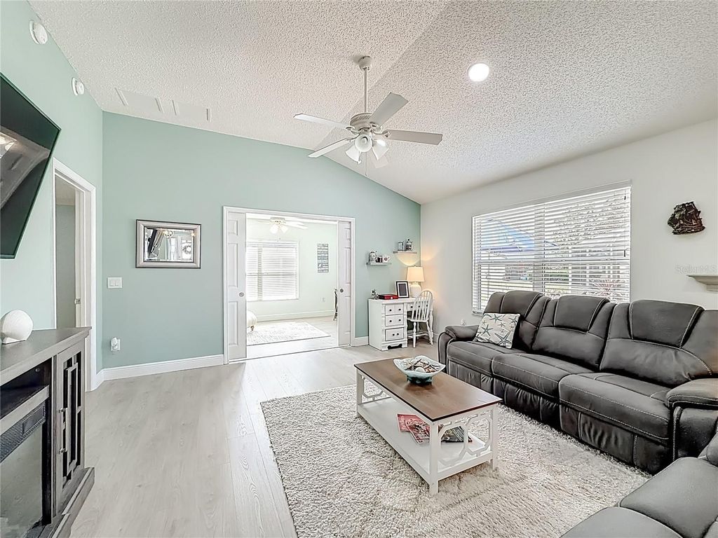 Image 15 of property listing at Address unavailable.