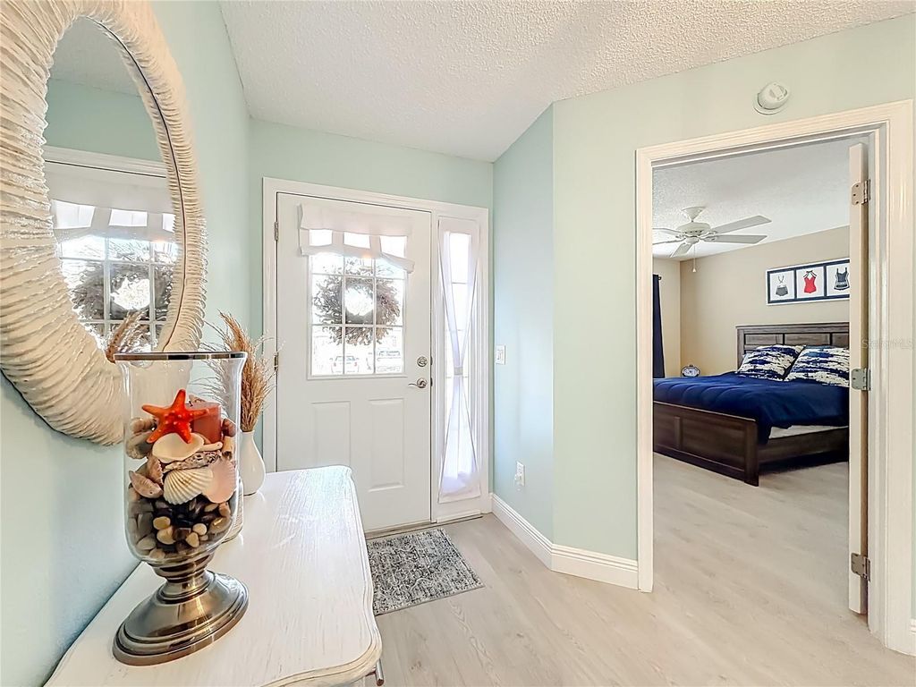 Image 8 of property listing at Address unavailable.