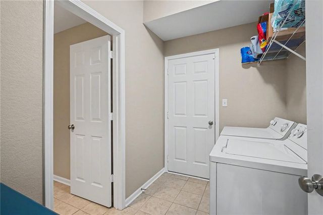 2343 Surrey Drive, Lawrence, KS 66046