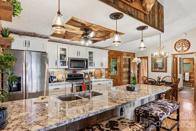 782 Setzer Cove Road, Maggie Valley, NC 28751