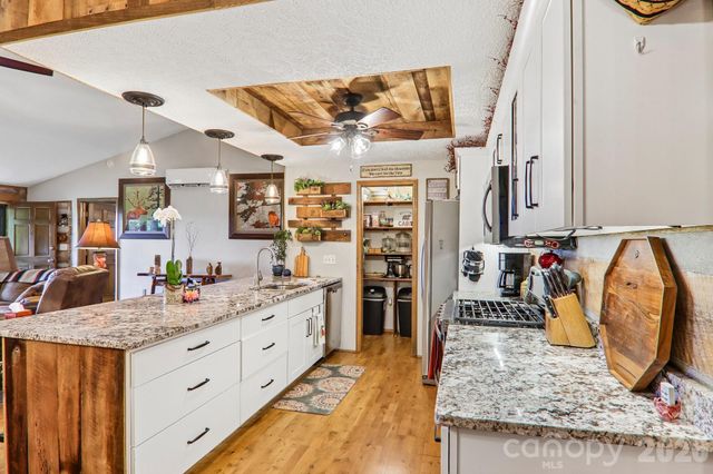 782 Setzer Cove Road, Maggie Valley, NC 28751