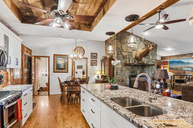 782 Setzer Cove Road, Maggie Valley, NC 28751