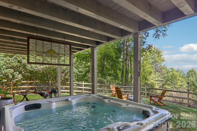 782 Setzer Cove Road, Maggie Valley, NC 28751