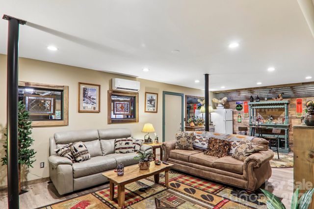 782 Setzer Cove Road, Maggie Valley, NC 28751
