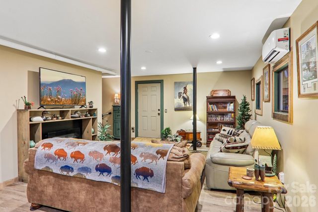 782 Setzer Cove Road, Maggie Valley, NC 28751