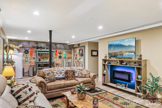 782 Setzer Cove Road, Maggie Valley, NC 28751