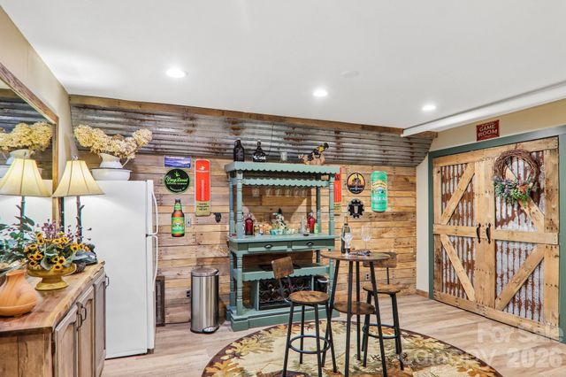 782 Setzer Cove Road, Maggie Valley, NC 28751