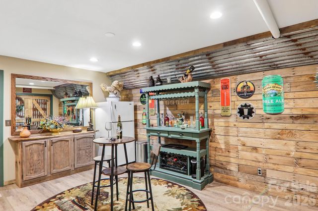 782 Setzer Cove Road, Maggie Valley, NC 28751