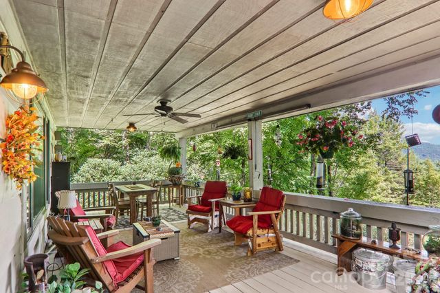 782 Setzer Cove Road, Maggie Valley, NC 28751