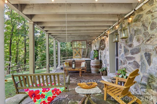 782 Setzer Cove Road, Maggie Valley, NC 28751