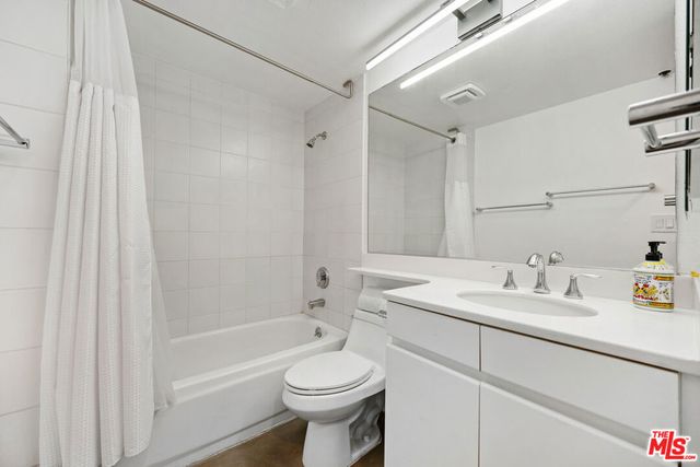 2960 Neilson Way 103, Santa Monica, CA 90405