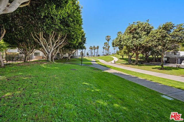 2960 Neilson Way 103, Santa Monica, CA 90405