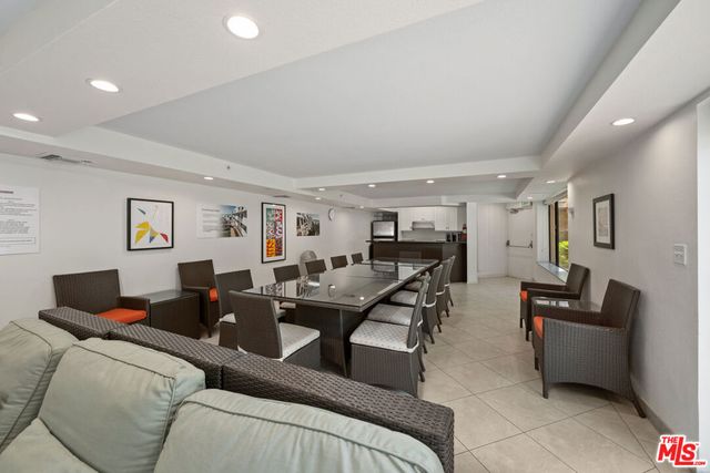 2960 Neilson Way 103, Santa Monica, CA 90405