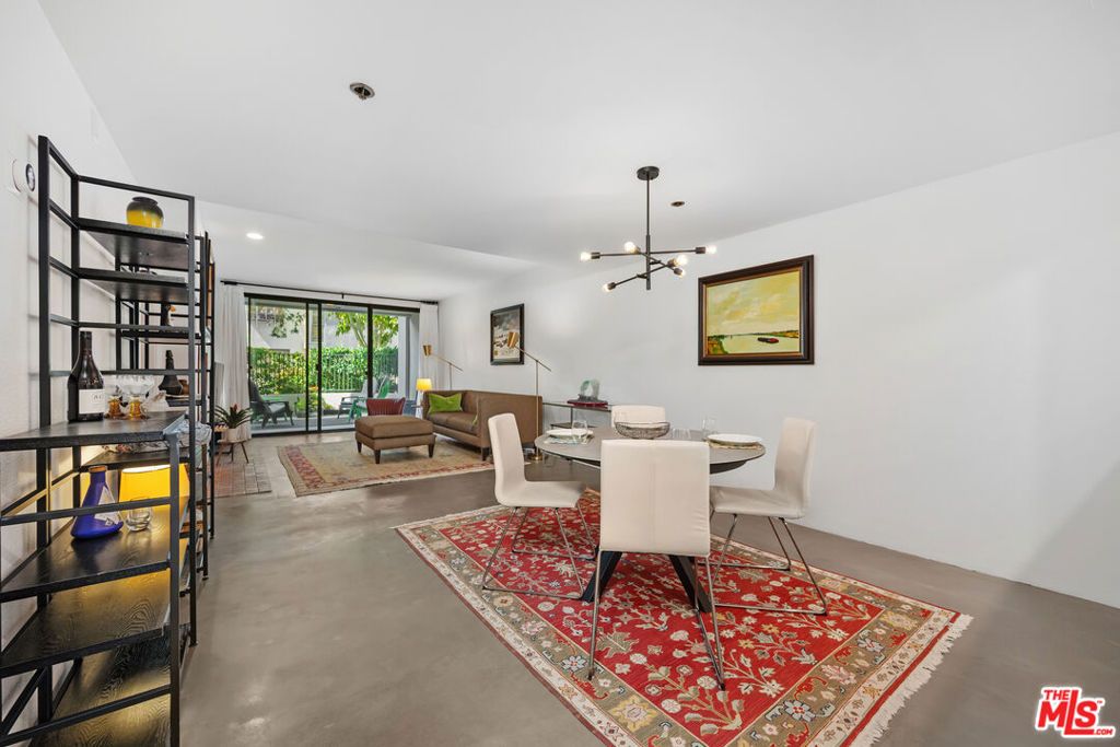 Image 7 of property listing at 2960 Neilson Way 103, Santa Monica, CA 90405