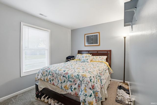 9002 Hemphill Drive, Fort Wayne, IN 46819