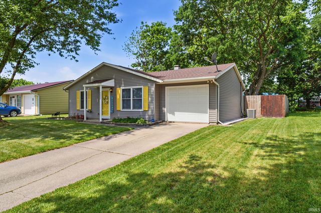 9002 Hemphill Drive, Fort Wayne, IN 46819