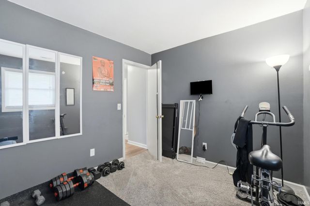 9002 Hemphill Drive, Fort Wayne, IN 46819