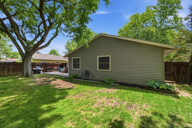 9002 Hemphill Drive, Fort Wayne, IN 46819