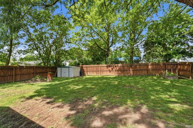 9002 Hemphill Drive, Fort Wayne, IN 46819