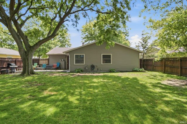 9002 Hemphill Drive, Fort Wayne, IN 46819