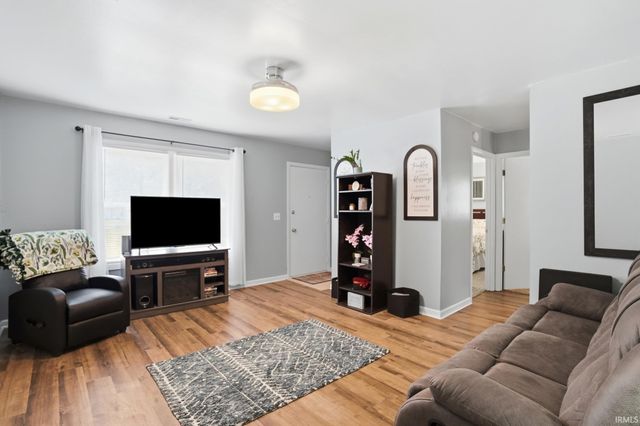 9002 Hemphill Drive, Fort Wayne, IN 46819