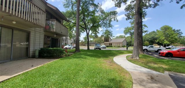 12900 Walden Road 422D, Montgomery, TX 77356