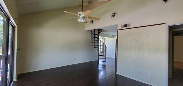 12900 Walden Road 422D, Montgomery, TX 77356