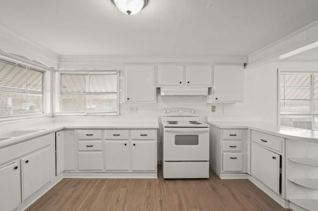 105 W Linney Street, Dayton, TX 77535