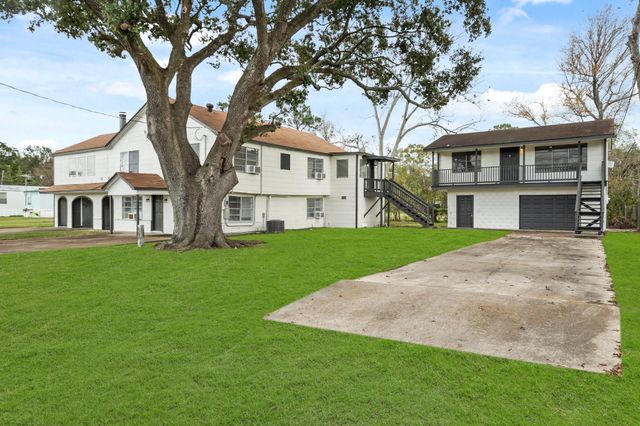 105 W Linney Street, Dayton, TX 77535