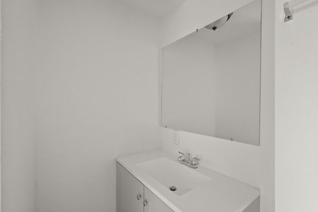 105 W Linney Street, Dayton, TX 77535